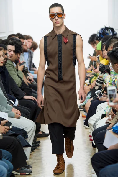 Look 37
